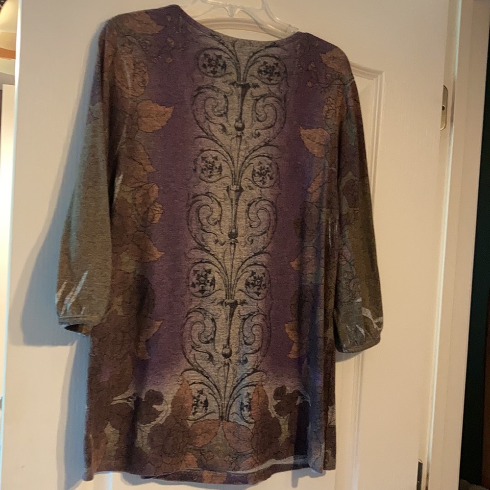 Top - Picture 4 of 4